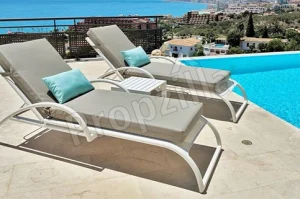 Sunbathing Bed Area
